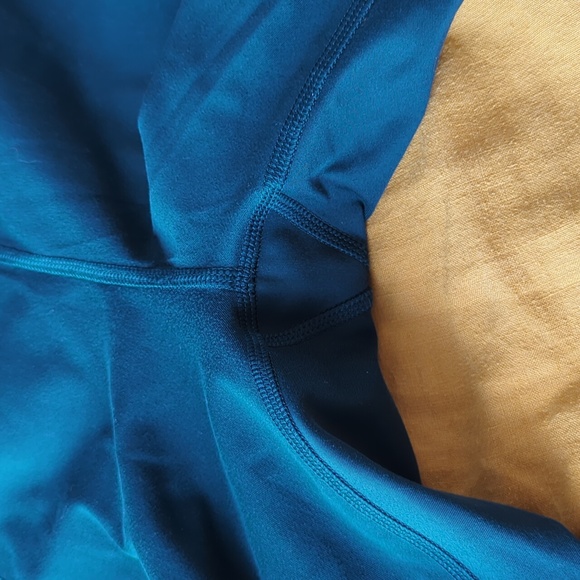 Girlfriend Collective Compressive High Rise Leggings in Globe, Size Medium - Picture 4 of 5